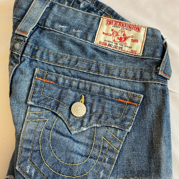 True Religion Joey Cutoff Flap Shorts - Picture 3 of 3